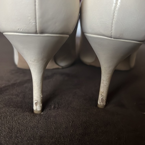 BCBG Generation Heels. Size 9 1/2 - Picture 4 of 4